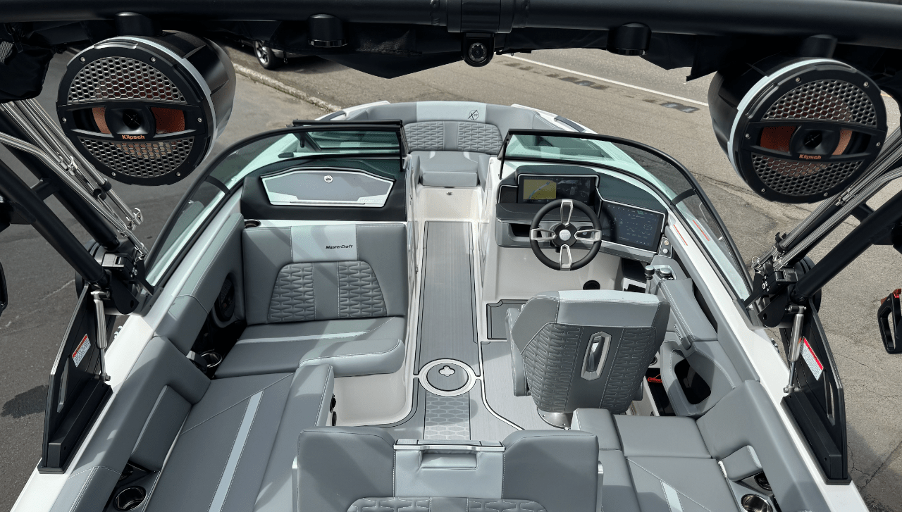 boat.Title